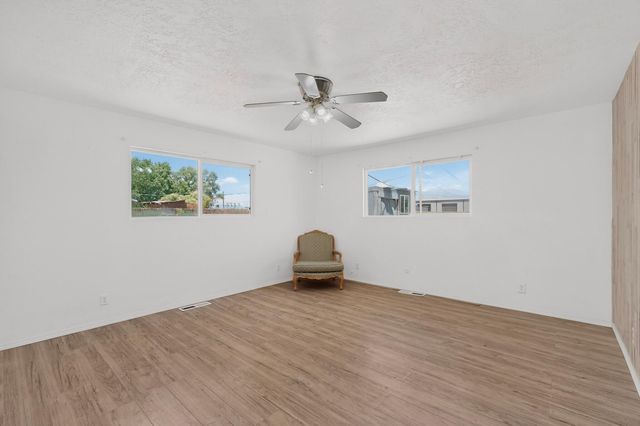 1110 Ranchero Road, Bosque Farms, NM 87068