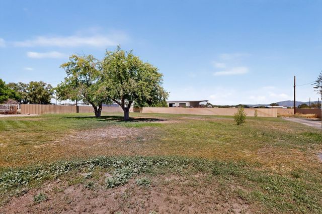 1110 Ranchero Road, Bosque Farms, NM 87068
