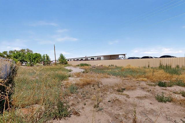 1110 Ranchero Road, Bosque Farms, NM 87068