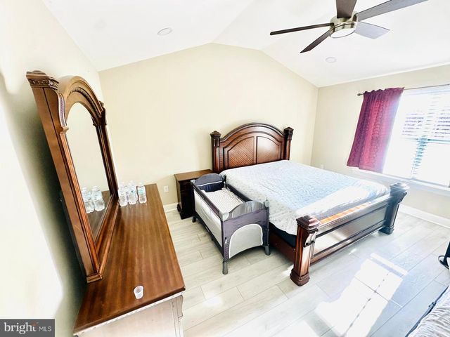 160 SADDLEBROOK DR, Bensalem, PA 19020