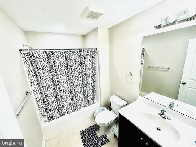 160 SADDLEBROOK DR, Bensalem, PA 19020