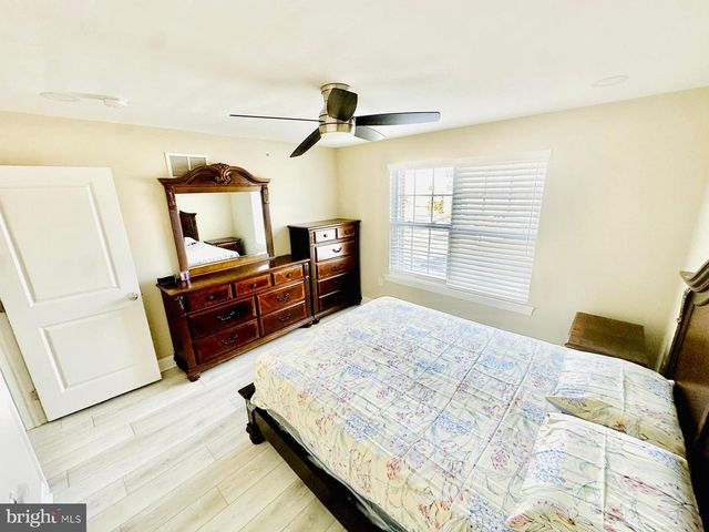 160 SADDLEBROOK DR, Bensalem, PA 19020