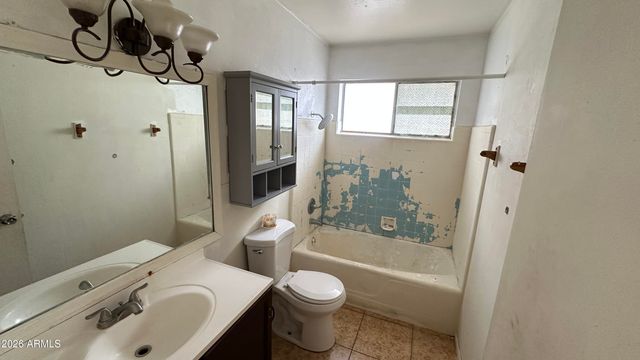 7230 N 37TH Avenue, Phoenix, AZ 85051