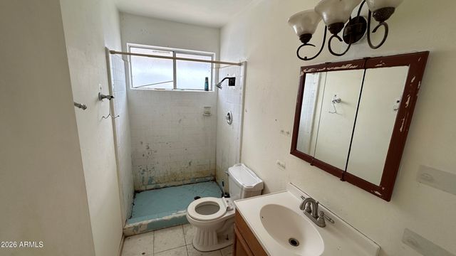 7230 N 37TH Avenue, Phoenix, AZ 85051
