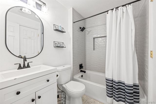 13792 E Lehigh Avenue B, Aurora, CO 80014