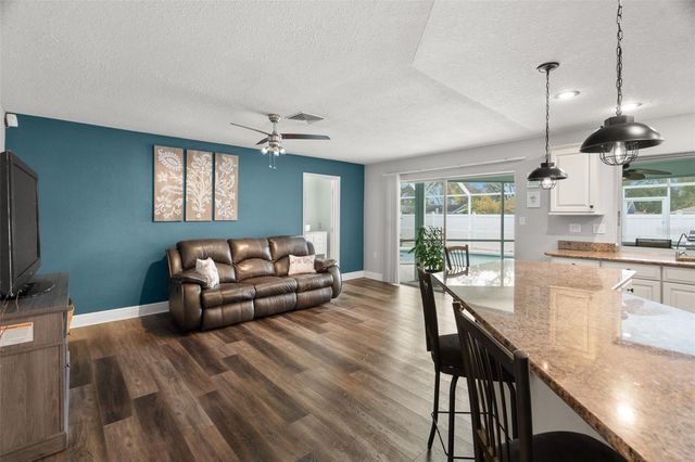 101 CHESTNUT CIRCLE, Safety Harbor, FL 34695