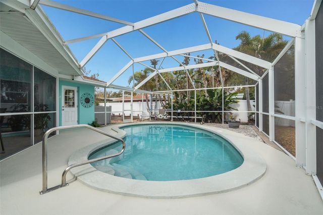 101 CHESTNUT CIRCLE, Safety Harbor, FL 34695