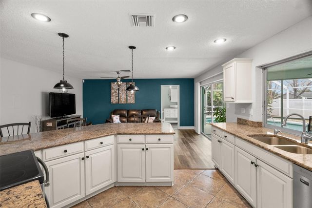 101 CHESTNUT CIRCLE, Safety Harbor, FL 34695