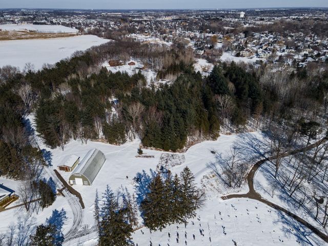 2022 Holy Name Drive, Wayzata, MN 55391