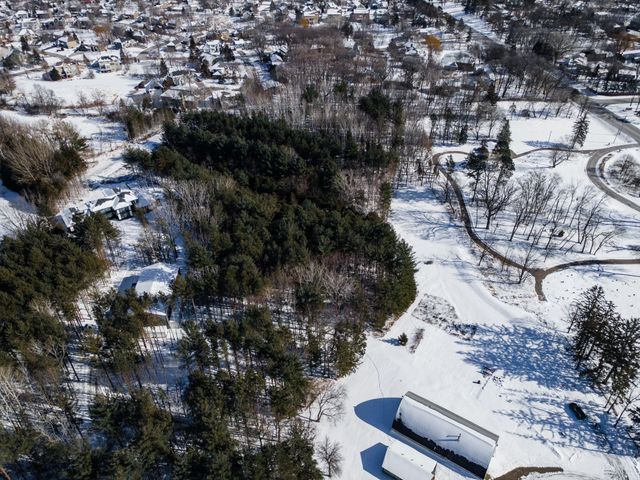 2022 Holy Name Drive, Wayzata, MN 55391
