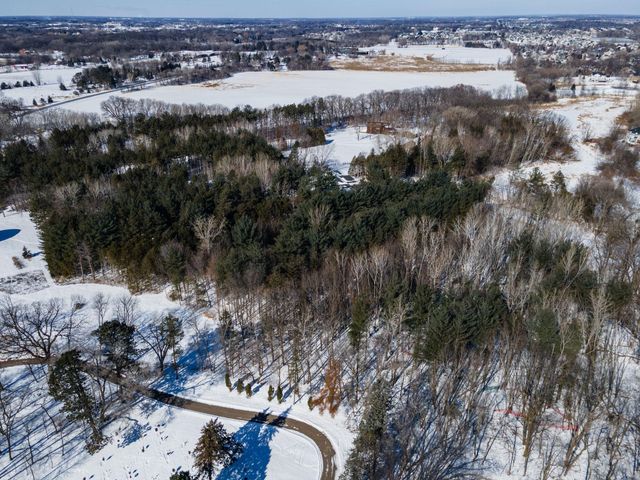 2022 Holy Name Drive, Wayzata, MN 55391