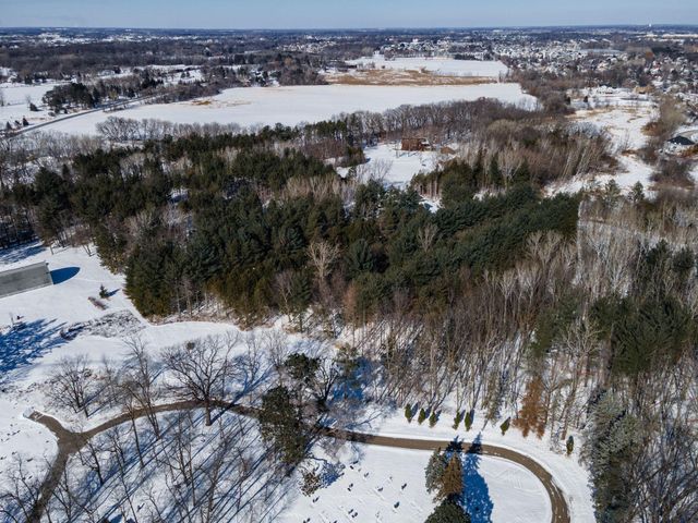 2022 Holy Name Drive, Wayzata, MN 55391