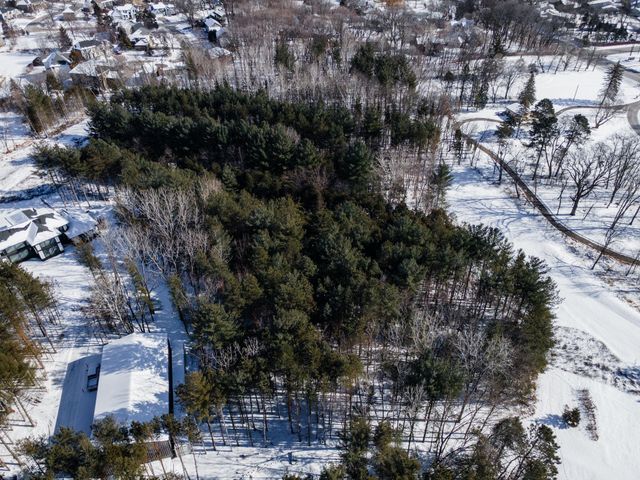 2022 Holy Name Drive, Wayzata, MN 55391