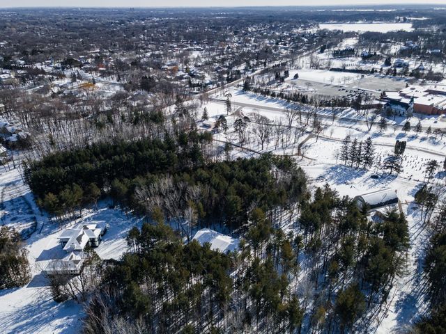 2022 Holy Name Drive, Wayzata, MN 55391