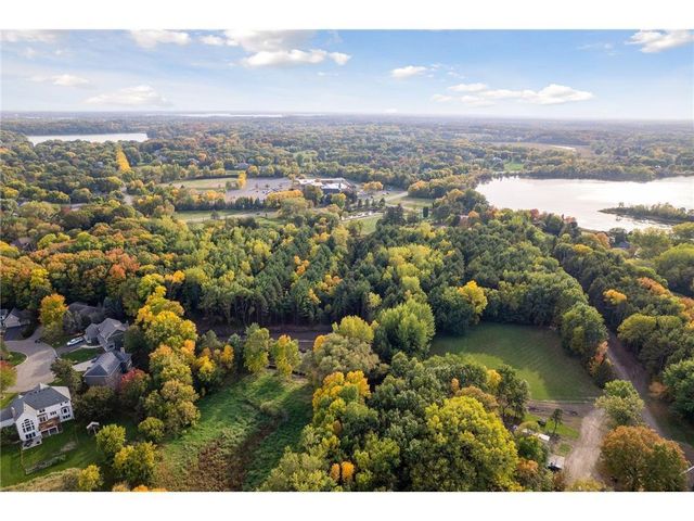 2022 Holy Name Drive, Wayzata, MN 55391