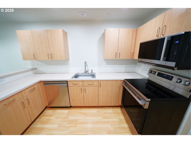 4859 Sw 141ST Ave, Beaverton, OR 97005
