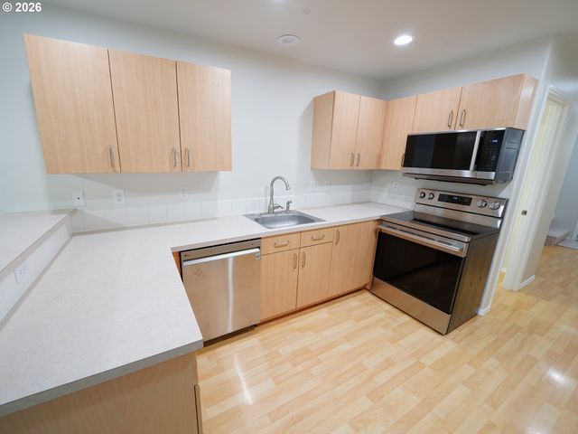 4859 Sw 141ST Ave, Beaverton, OR 97005