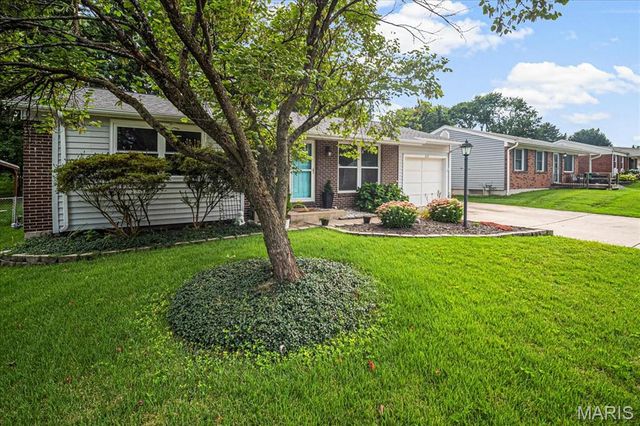 3239 Janton Lane, St Charles, MO 63301