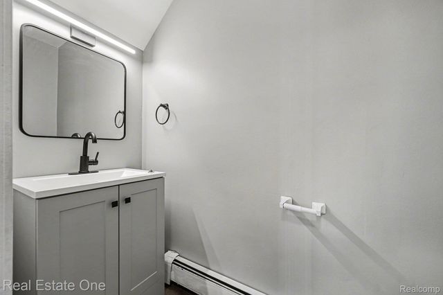 150 LADD Road, Walled Lake, MI 48390