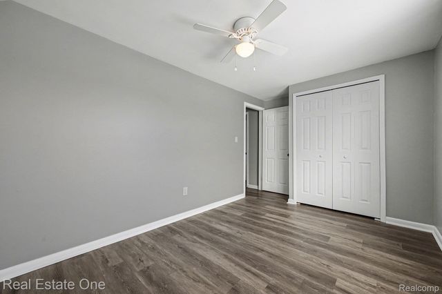 150 LADD Road, Walled Lake, MI 48390