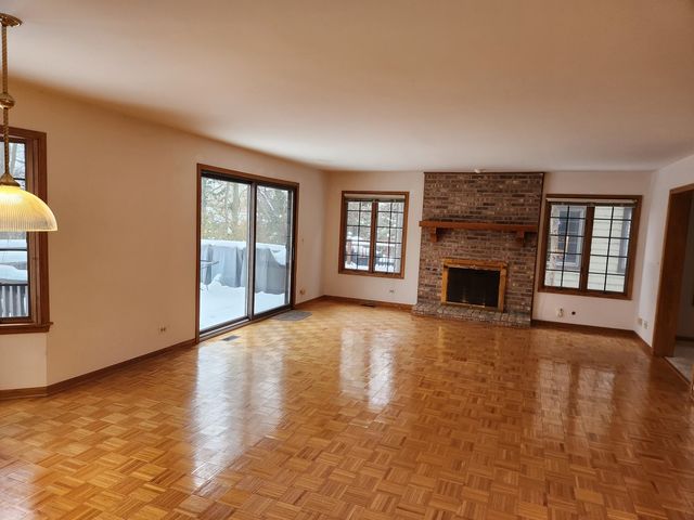 6808 Scotch Pine Trail, Darien, IL 60561