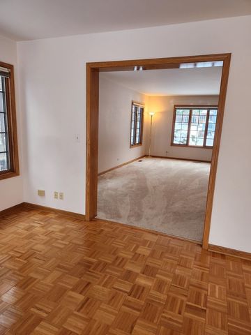 6808 Scotch Pine Trail, Darien, IL 60561