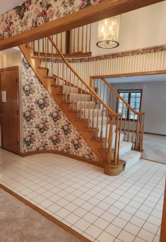 6808 Scotch Pine Trail, Darien, IL 60561