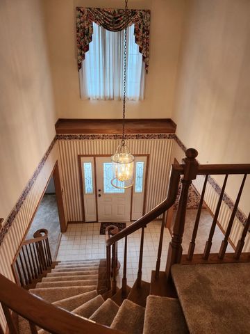 6808 Scotch Pine Trail, Darien, IL 60561