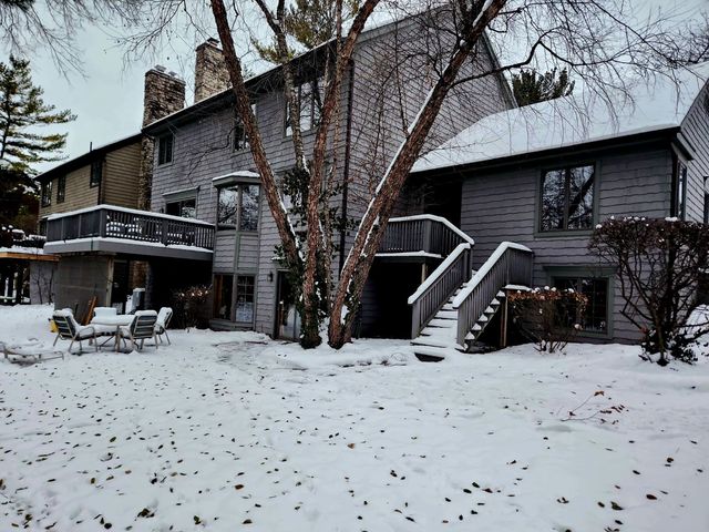 6808 Scotch Pine Trail, Darien, IL 60561