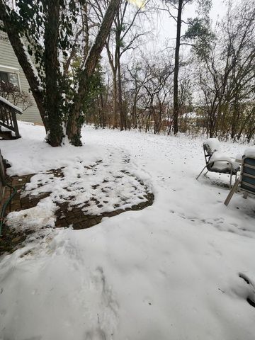 6808 Scotch Pine Trail, Darien, IL 60561