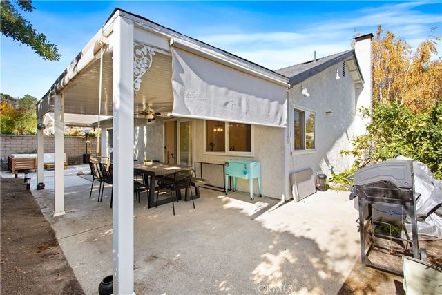 27987 Caraway, Saugus, CA 91350