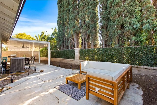 27987 Caraway, Saugus, CA 91350