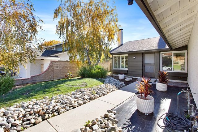 27987 Caraway, Saugus, CA 91350