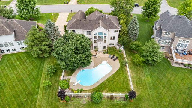 10080 Pemburry Drive, Granger, IN 46530
