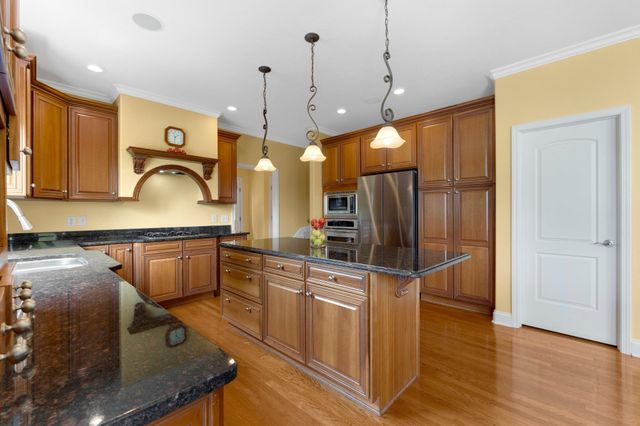 10080 Pemburry Drive, Granger, IN 46530