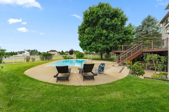 10080 Pemburry Drive, Granger, IN 46530