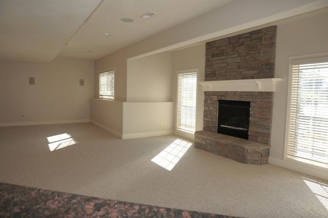 10080 Pemburry Drive, Granger, IN 46530