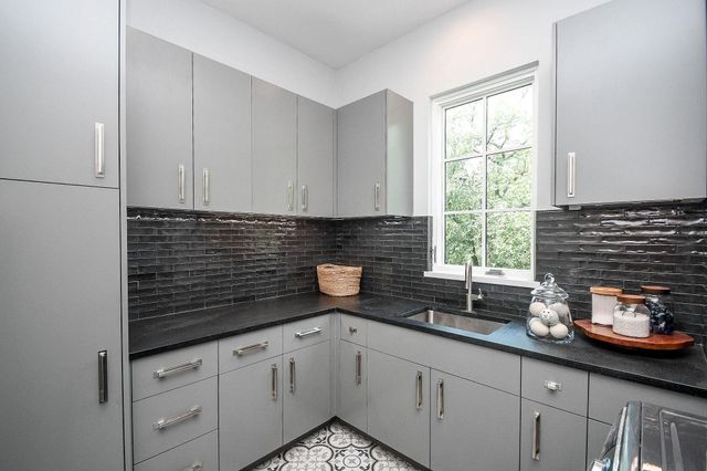 2247 North Boulevard, Houston, TX 77098