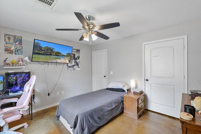 450 County Road 412, Dayton, TX 77535