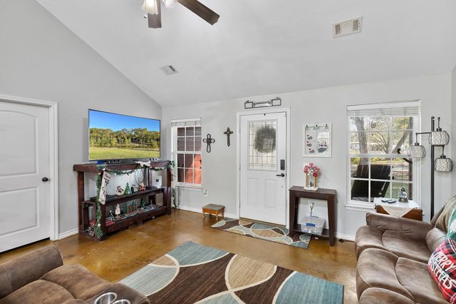 450 County Road 412, Dayton, TX 77535