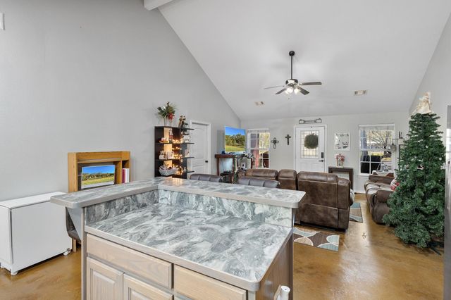 450 County Road 412, Dayton, TX 77535