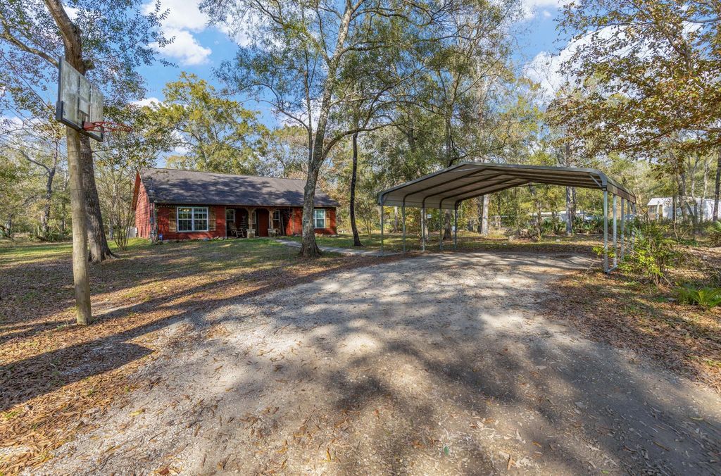 450 County Road 412, Dayton, TX 77535