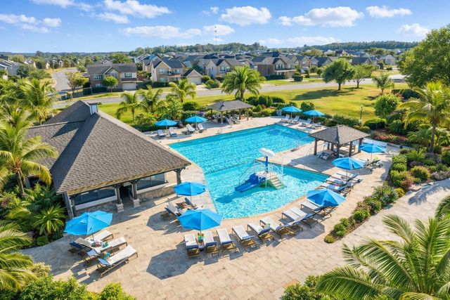 612 Pemberton Dr, Lebanon, TN 37087