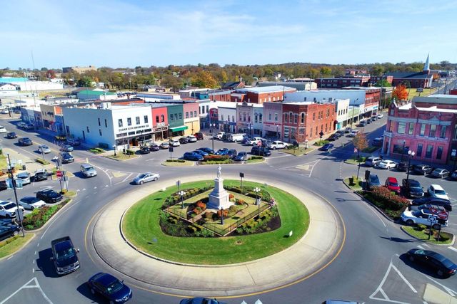 612 Pemberton Dr, Lebanon, TN 37087