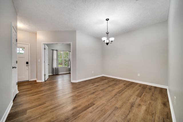 612 Pemberton Dr, Lebanon, TN 37087