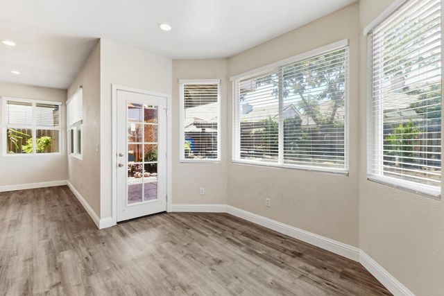 8622 Summer Sun Way, Elk Grove, CA 95624