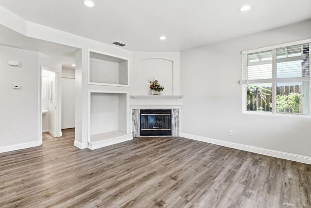 8622 Summer Sun Way, Elk Grove, CA 95624