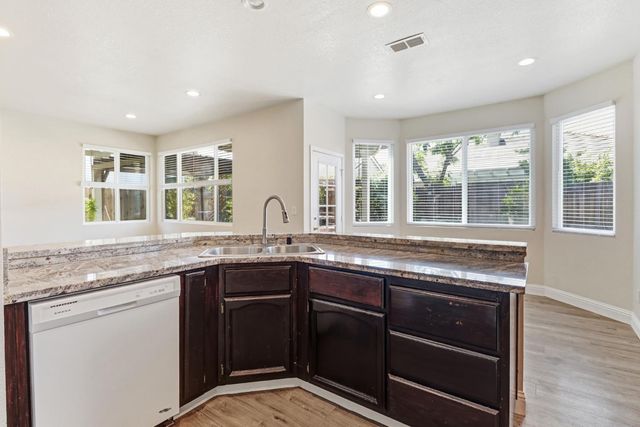8622 Summer Sun Way, Elk Grove, CA 95624