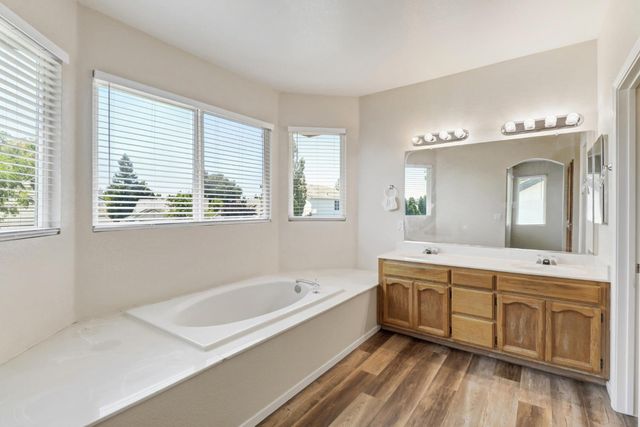 8622 Summer Sun Way, Elk Grove, CA 95624