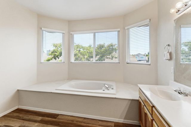 8622 Summer Sun Way, Elk Grove, CA 95624